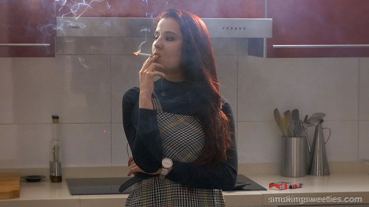 Agatha: Power Smoking