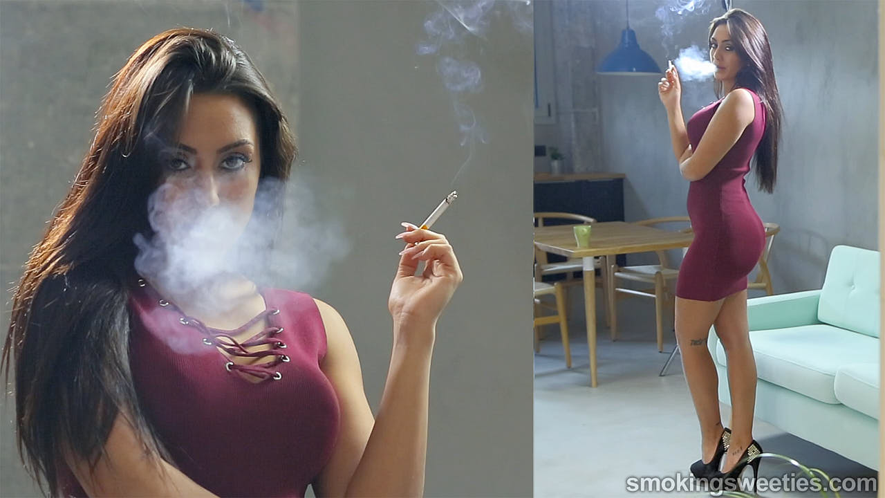 Mery: Seductive Smoking Girl