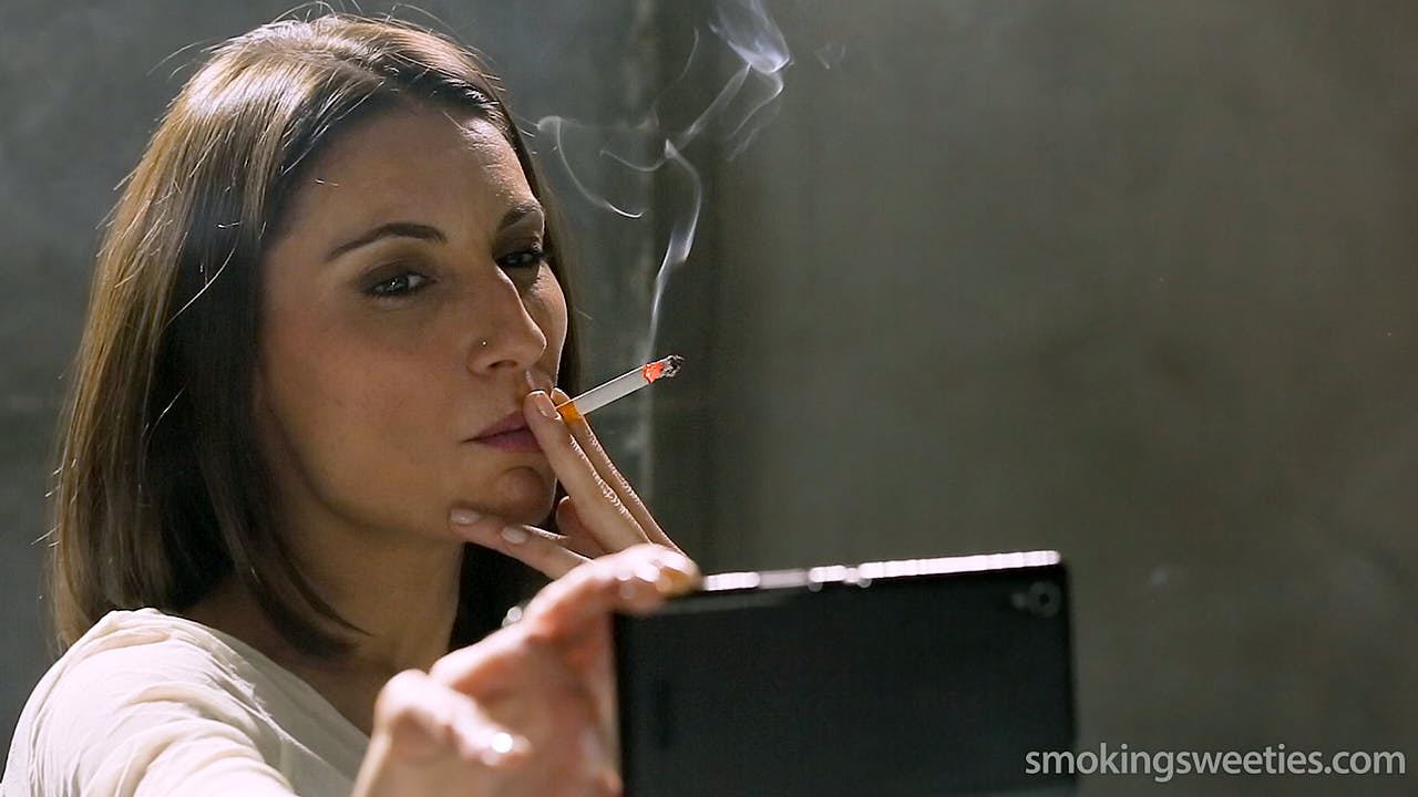 Raquel: Heavy Smoker for 25 years