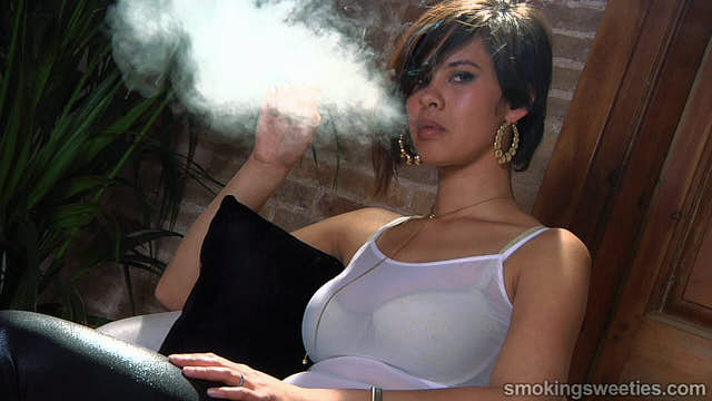 Tanja: Sexy Smoking Girl