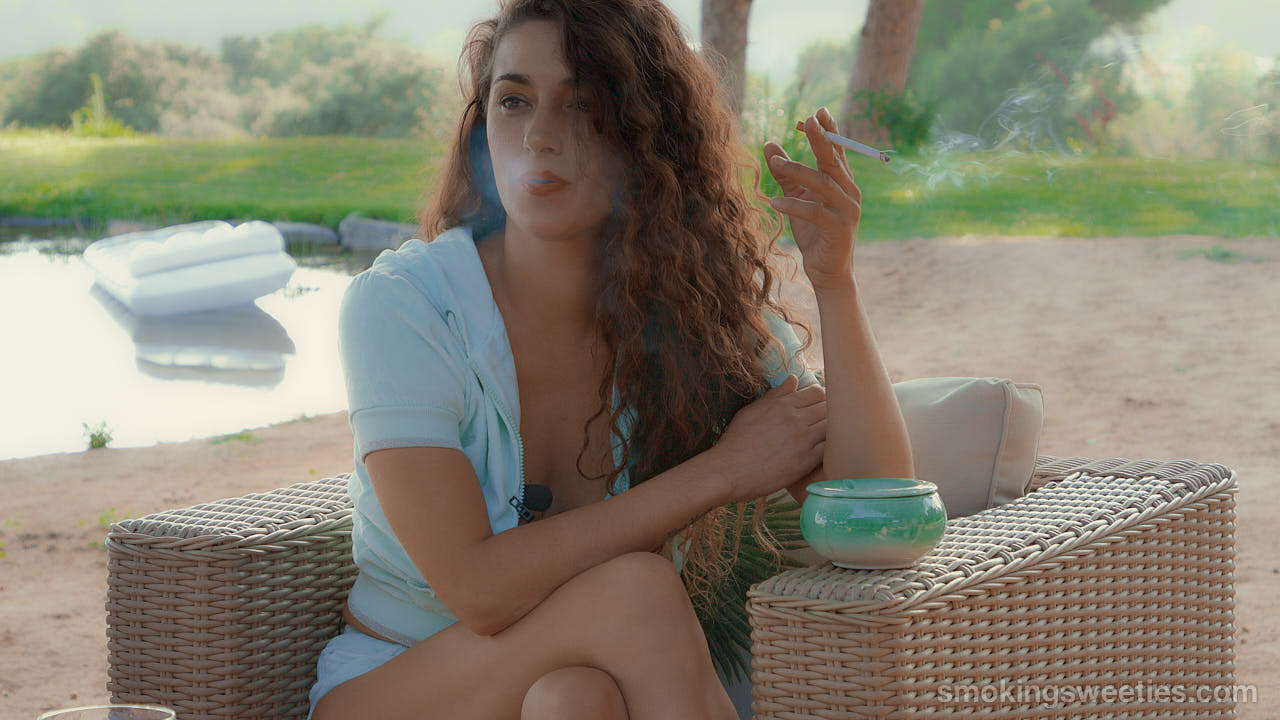 Ona: Rebel Smoking Girl
